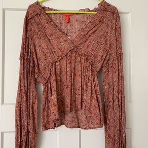 NWT Chelsea and Violet Blouse